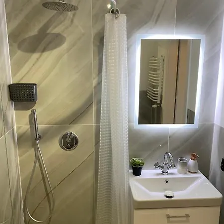 Apartment Kawalerka Premium B 30m2 - Po Remoncie - Nowa! Warsaw